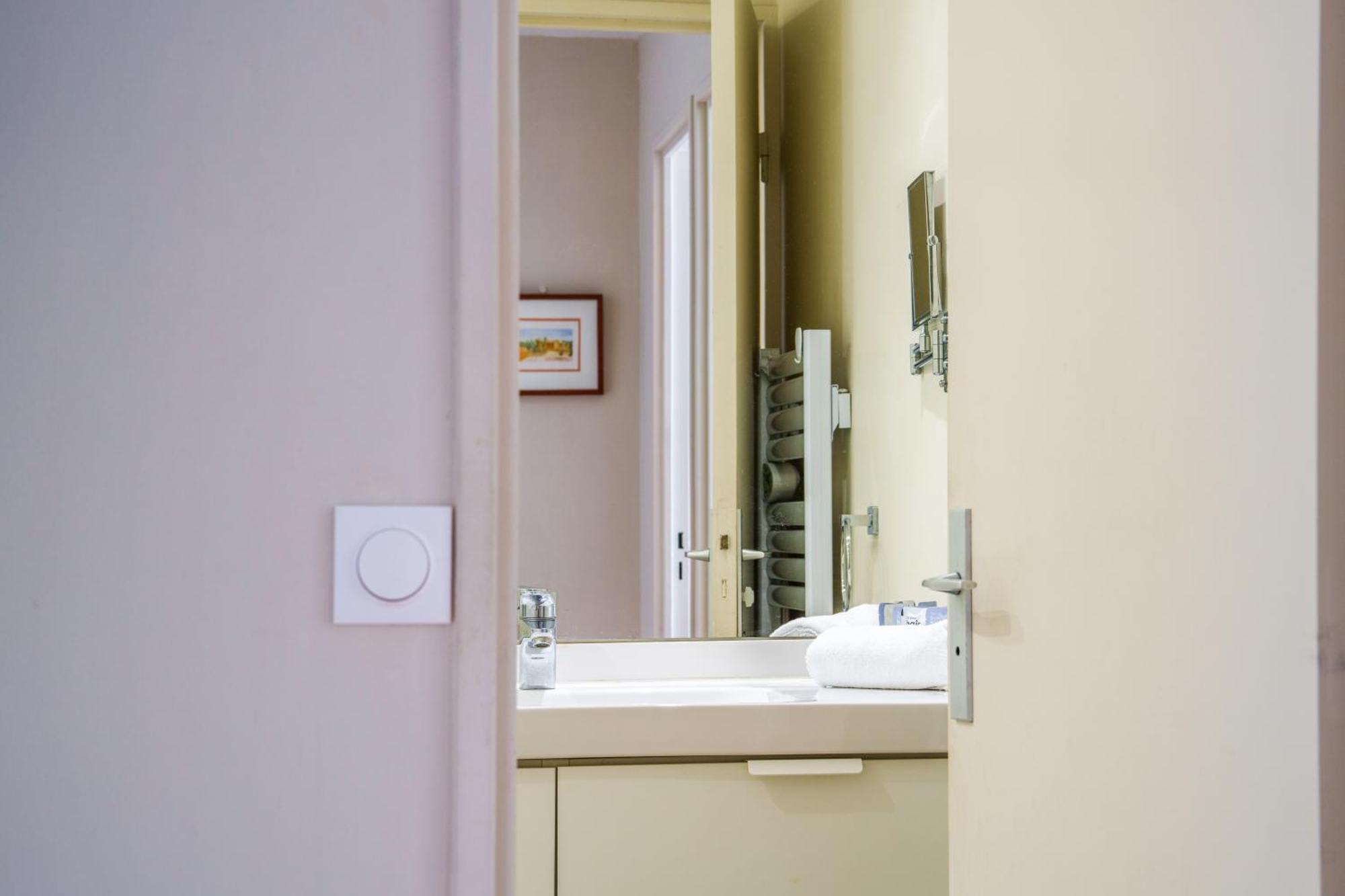 Appartement Centre Avec Parking 4 P Tours