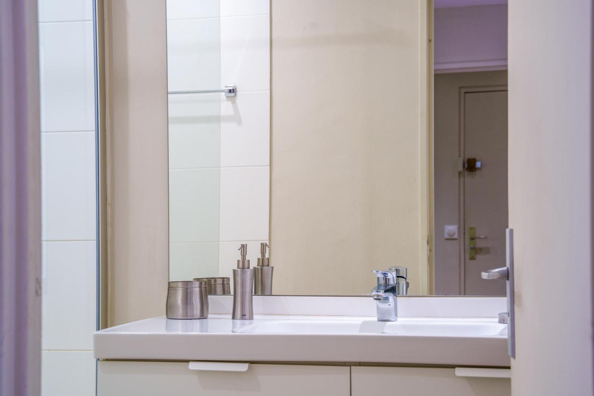 Appartement Spacieux Hyper Centre Avec Parking Privé Tours