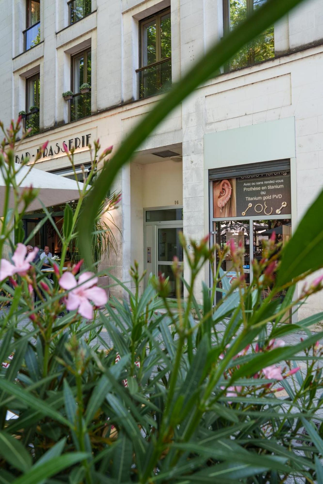 Centre Avec Parking 4 P * Tours